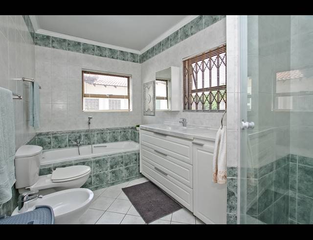 4 BEDROOM HOUSE FOR SALE IN KENSINGTON